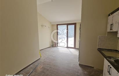 Üsküdar Uncular'da Teraslı Kiralık 1+1 Ofis/Home Ofis
