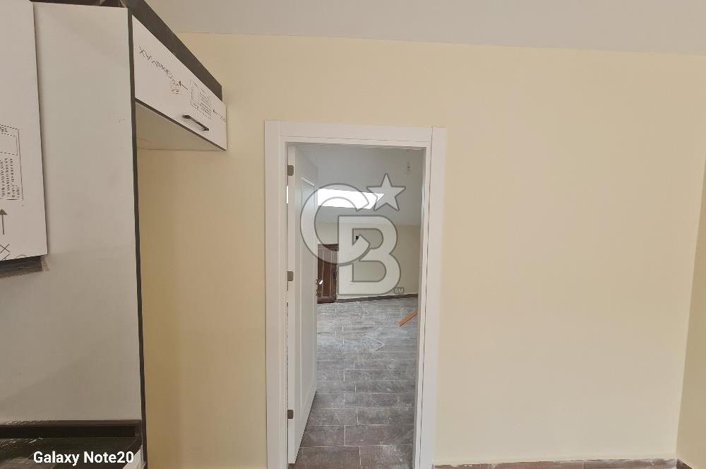 Üsküdar Uncular'da Teraslı Kiralık 1+1 Ofis/Home Ofis