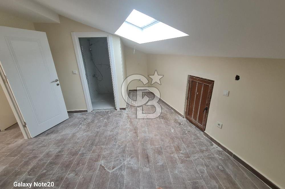 Üsküdar Uncular'da Teraslı Kiralık 1+1 Ofis/Home Ofis