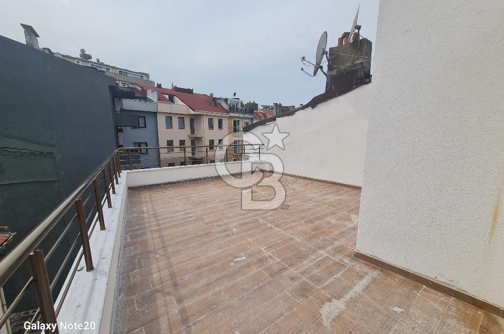 Üsküdar Uncular'da Teraslı Kiralık 1+1 Ofis/Home Ofis