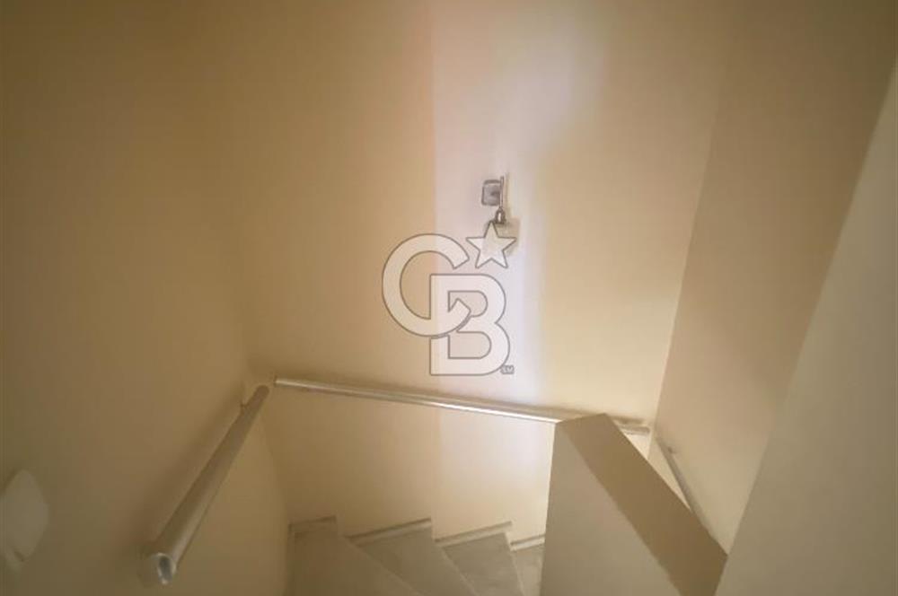 Urla Çeşmealtında Kiralık 2+1 Dubleks Villa