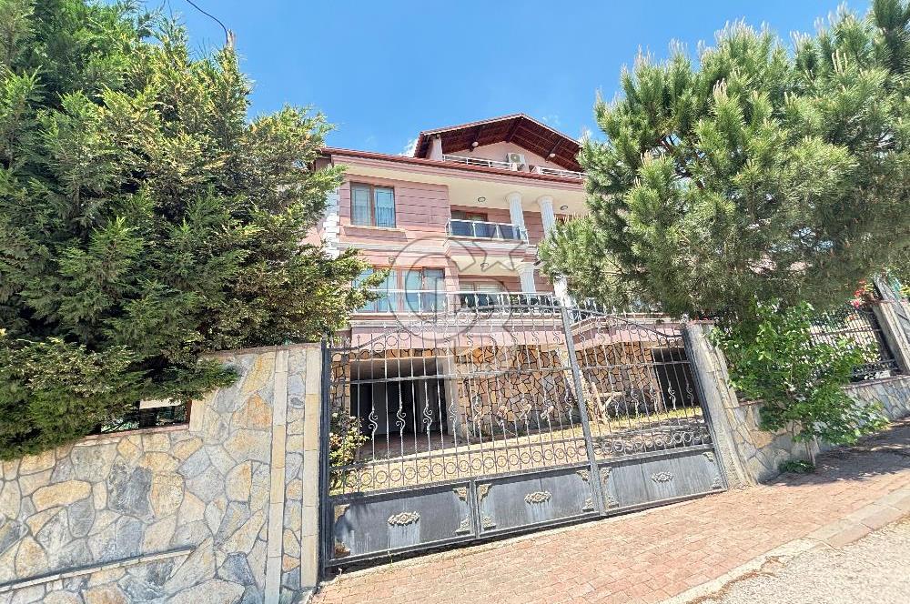 İZMİT GÜNDOĞDU SATILIK MANZARALI 6+1 LÜKS TRİPLEKS VİLLA
