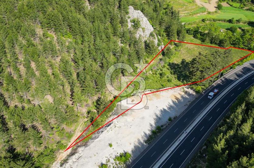 Menteşe'de Muğla-Denizli Yoluna Sıfır 6525 m2 Satılık Tarla