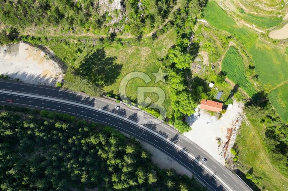 Menteşe'de Muğla-Denizli Yoluna Sıfır 6525 m2 Satılık Tarla