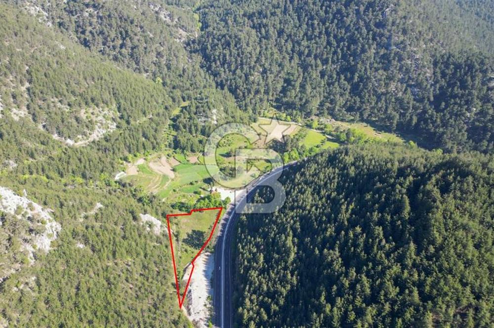 Menteşe'de Muğla-Denizli Yoluna Sıfır 6525 m2 Satılık Tarla