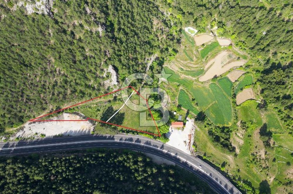 Menteşe'de Muğla-Denizli Yoluna Sıfır 6525 m2 Satılık Tarla