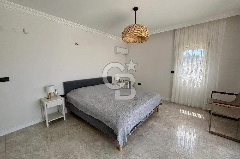 Çeşme Ovacıkta 800 M2 Arsa İçerisinde Satılık 2 Adet ikiz Villa.