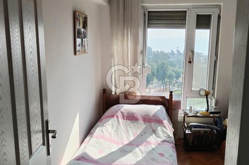 Bostanlı Atakent'in Kalbinde Deniz Manzaralı 3+1