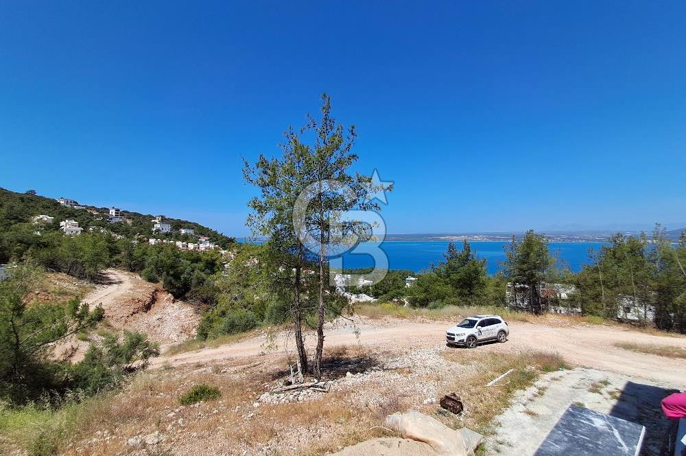 Akbük Çukur Mevkiinde Projeli, Panoramik Deniz Manzaralı Arsa!