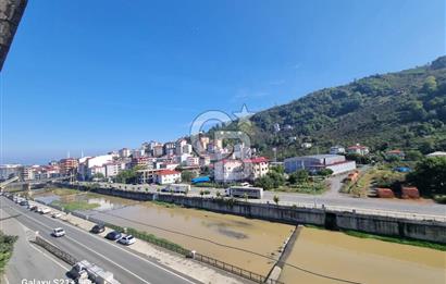 TRABZON CARȘIBAȘI'NDA 130 M2, 3+1 SATILIK UYGUN DAIRE
