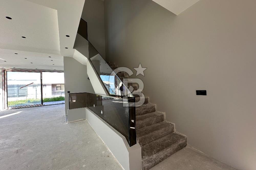 ATAKUM İNCESU BARAN ORMAN TEPE VİLLALARINDA 5+1 SATILIK VİLLA
