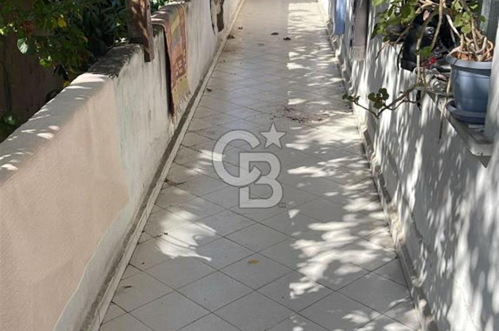 ACİL SULTANBEYLİ 270M2 ARSA İÇİNDE 4 KATLI SATILIK KOMPLE BİNA.