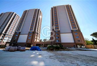 KARTAL ÜSKÜDAR CADDESİ ÜZERİNDE 197 M2 SATILIK EMSALSİZ DÜKKAN