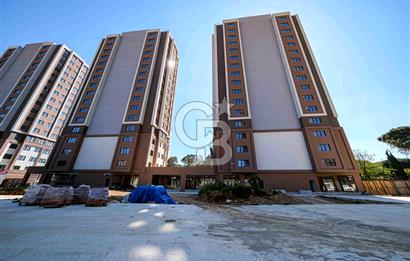 KARTAL ÜSKÜDAR CADDESİ ÜZERİNDE 197 M2 SATILIK EMSALSİZ DÜKKAN