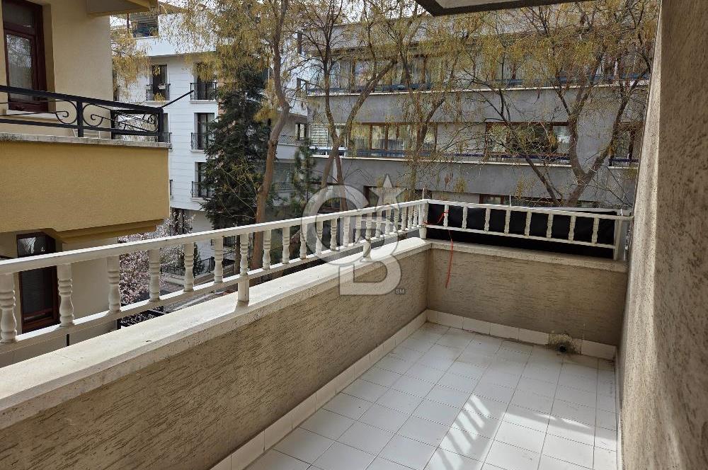 Bahçelievler 64. Sokak Satılık 4+1 daire