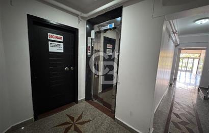 YENİ GİRNE’NİN MERKEZİNDE SATILIK 3+1 ARA KAT FERAH DAİRE