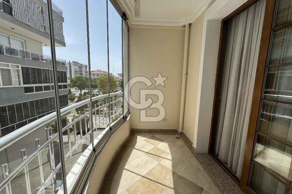YENİ GİRNE’NİN MERKEZİNDE SATILIK 3+1 ARA KAT FERAH DAİRE