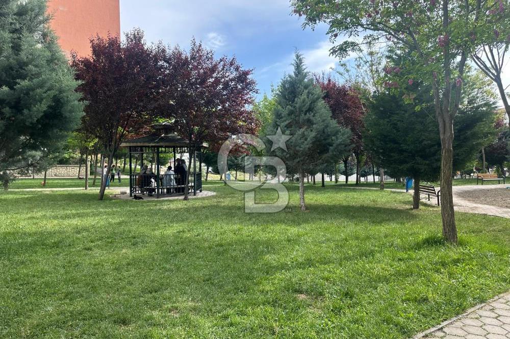 SİNCAN MEVLANA MAHALLESİNDE GENİŞ BALKON VE GENİŞ MUTFAKLI