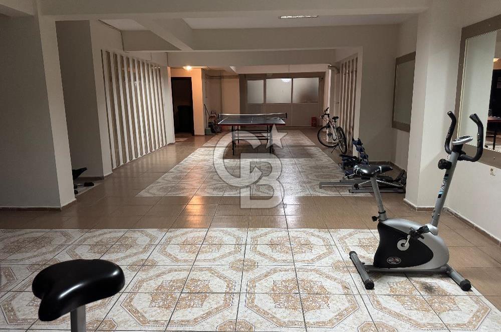 YENİ GİRNE’NİN MERKEZİNDE SATILIK 3+1 ARA KAT FERAH DAİRE