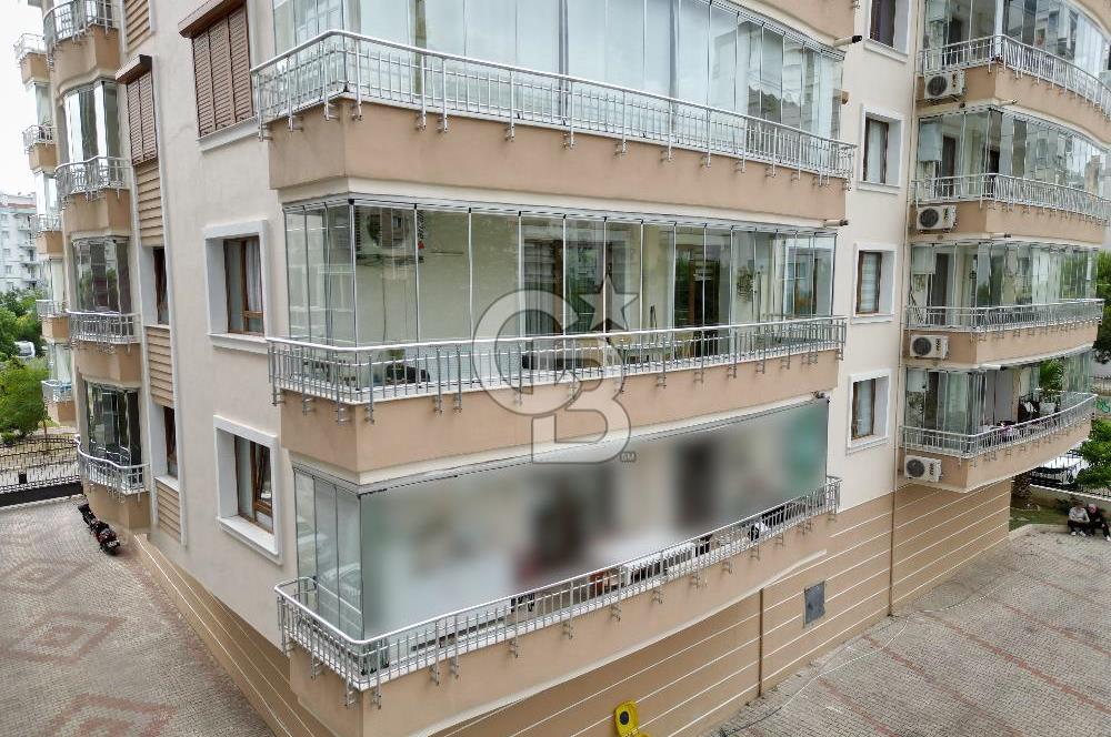 YENİ GİRNE’NİN MERKEZİNDE SATILIK 3+1 ARA KAT FERAH DAİRE
