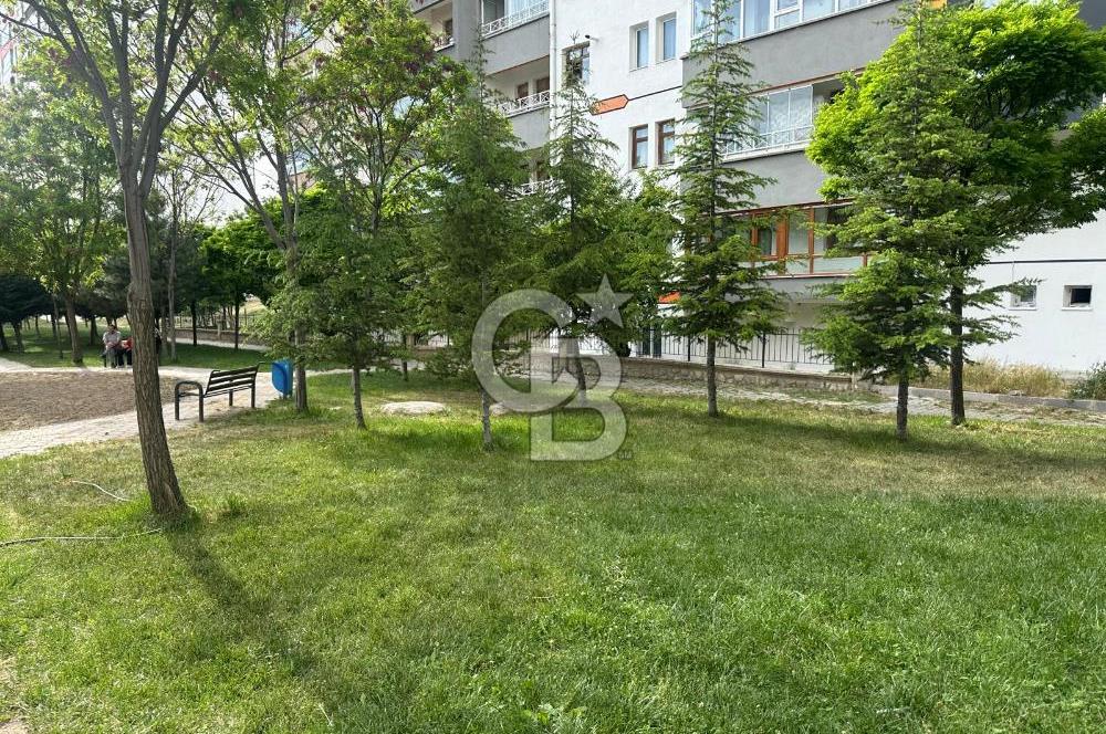 SİNCAN MEVLANA MAHALLESİNDE GENİŞ BALKON VE GENİŞ MUTFAKLI