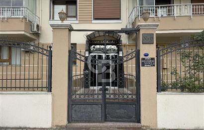 YENİ GİRNE’NİN MERKEZİNDE SATILIK 3+1 ARA KAT FERAH DAİRE