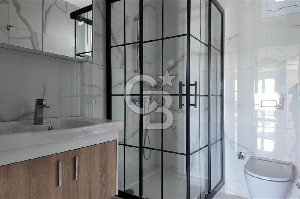KUŞADASI TÜRKMEN MAHALLESİ 265 M2 BAHÇEYE SAHİP 2+1 DAİRE