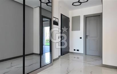 KUŞADASI TÜRKMEN MAHALLESİ 265 M2 BAHÇEYE SAHİP 2+1 DAİRE