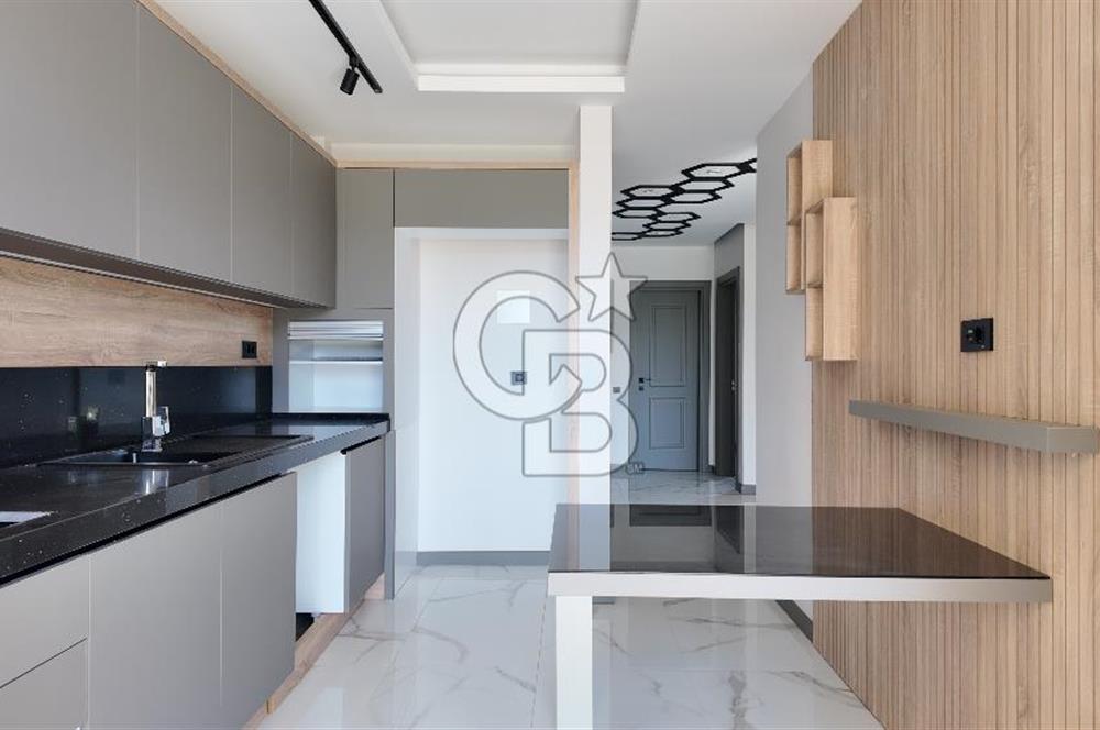 KUŞADASI TÜRKMEN MAHALLESİ 265 M2 BAHÇEYE SAHİP 2+1 DAİRE