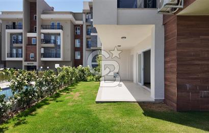 KUŞADASI TÜRKMEN MAHALLESİ 265 M2 BAHÇEYE SAHİP 2+1 DAİRE