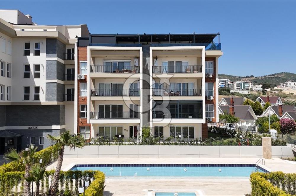 KUŞADASI TÜRKMEN MAHALLESİ 265 M2 BAHÇEYE SAHİP 2+1 DAİRE