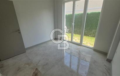 SAPANCA KURTKÖY'DE 400 M2 BAHÇELİ, OTOPARKLI SATILIK 4+1 VİLLA