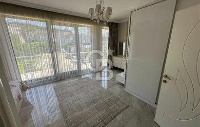 Sapanca Göl Mahallesinde Lüks 4+1 Villa