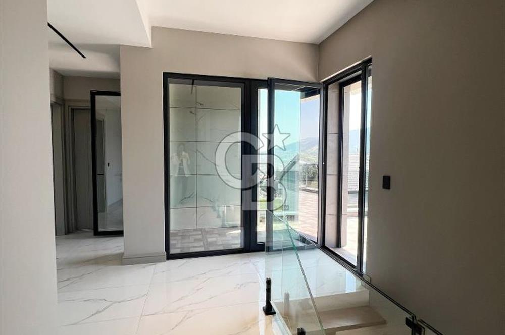BURSA GÜMÜŞTEPE'DE MODERN MİMARİLİ 6+2 ULTRA LÜKS VİLLA