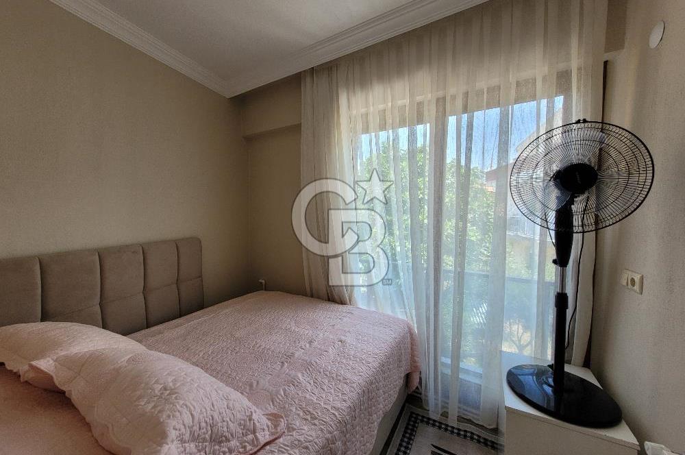 Yenifoça Merkezde Satılık Villa