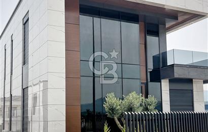BURSA GÜMÜŞTEPE'DE MODERN MİMARİLİ 6+2 ULTRA LÜKS VİLLA