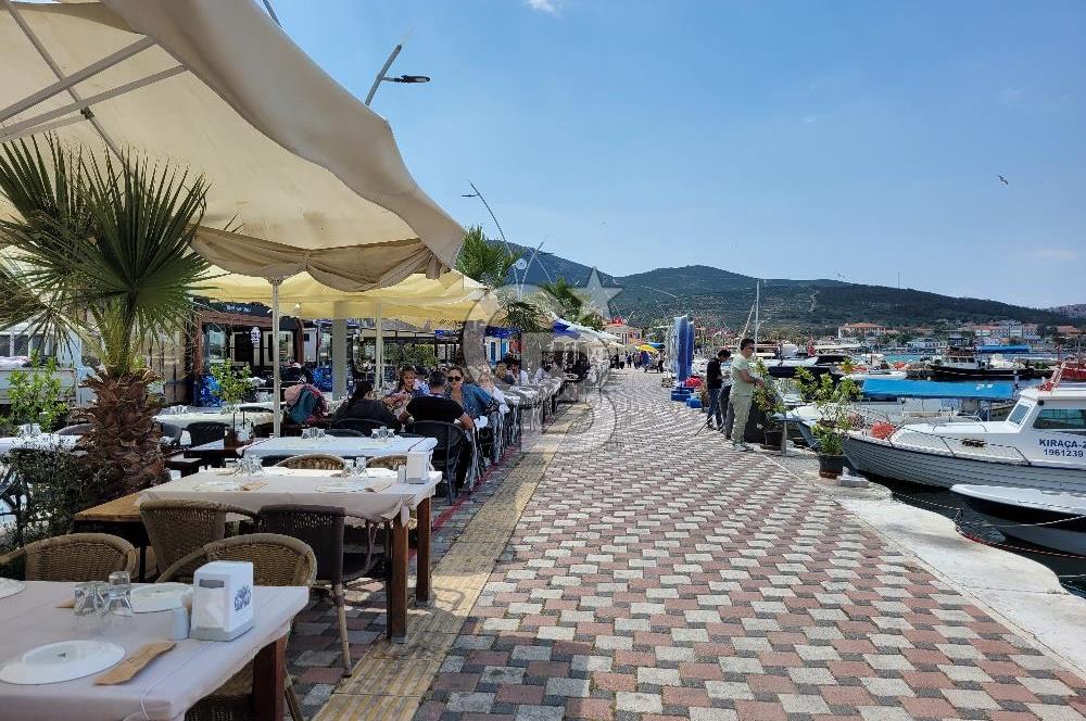 Yenifoça Merkezde Satılık Villa