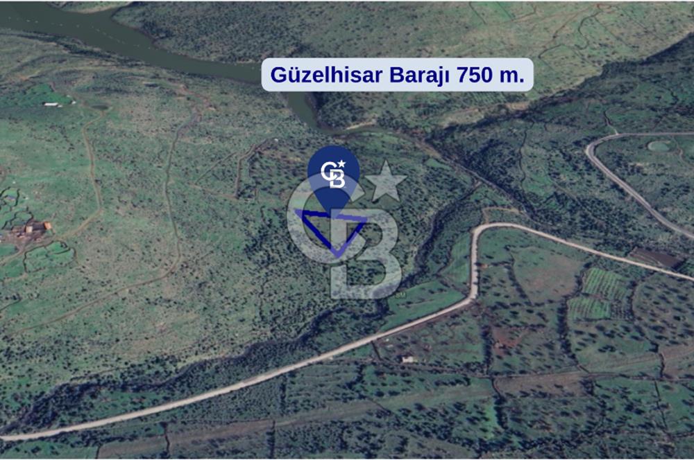 Karakuzu'da Manisa Yoluna 200 m.- 5.600 m2 Satılık Tarla