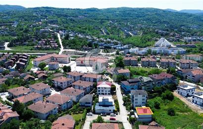 Sapanca Göl Mahallesinde Lüks 4+1 Villa