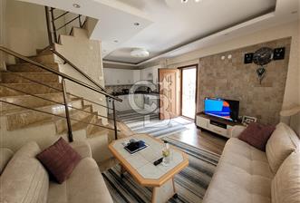 Yenifoça Merkezde Satılık Villa