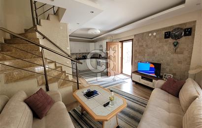 Yenifoça Merkezde Satılık Villa