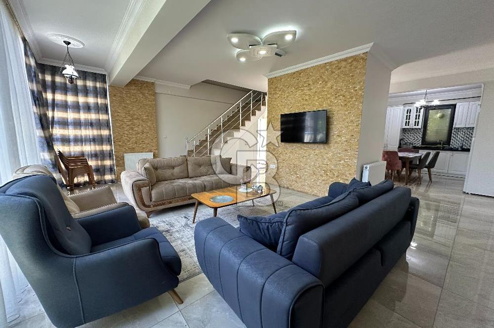 Sapanca Göl Mahallesinde Lüks 4+1 Villa