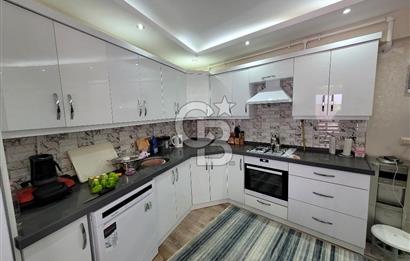 Yenifoça Merkezde Satılık Villa