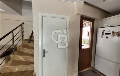 Yenifoça Merkezde Satılık Villa