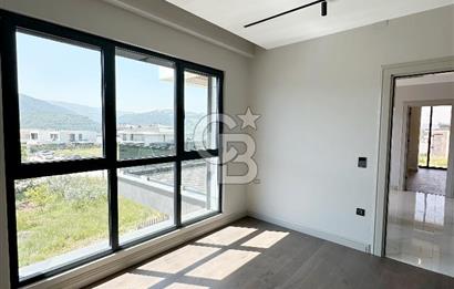BURSA GÜMÜŞTEPE'DE MODERN MİMARİLİ 6+2 ULTRA LÜKS VİLLA
