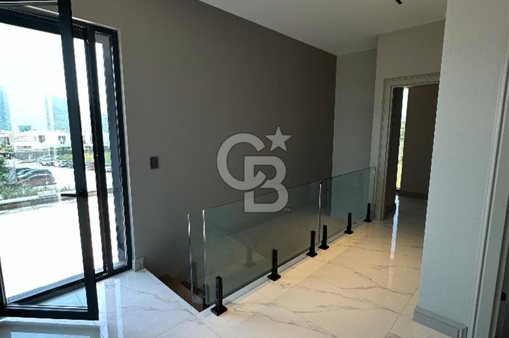 BURSA GÜMÜŞTEPE'DE MODERN MİMARİLİ 6+2 ULTRA LÜKS VİLLA