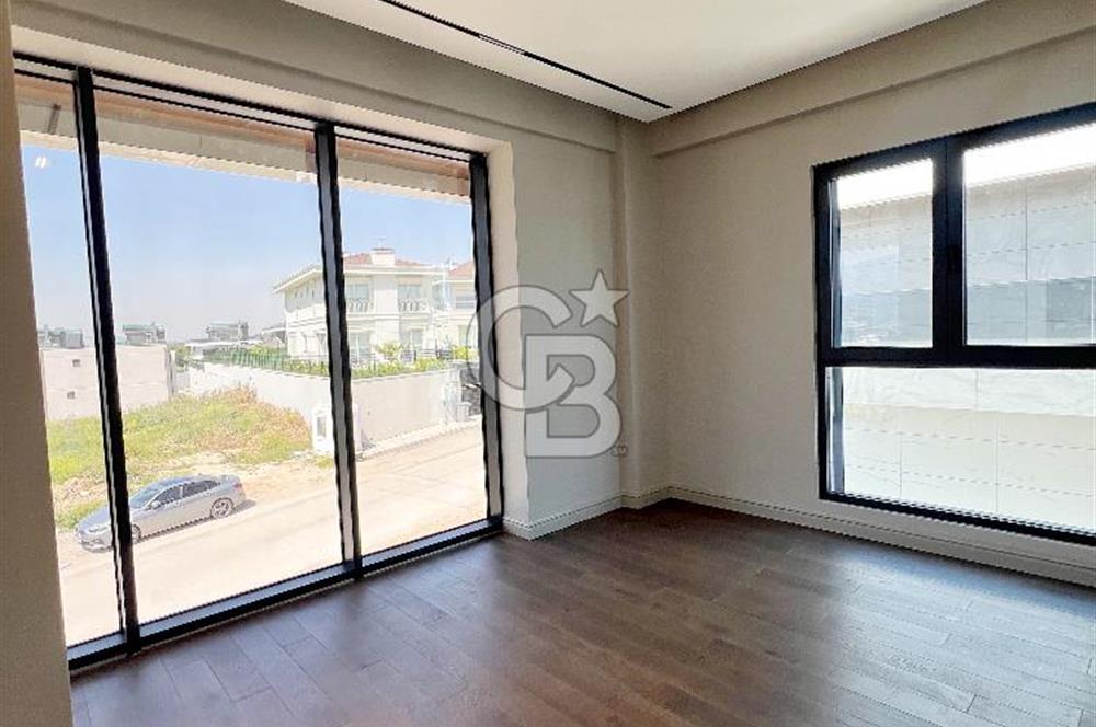 BURSA GÜMÜŞTEPE'DE MODERN MİMARİLİ 6+2 ULTRA LÜKS VİLLA
