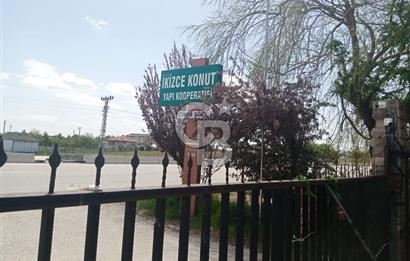 GÖLBAŞI İKİZCE MAH. ÇINAR SİTESİNDE SATILIK DEĞERLİ BAHÇE