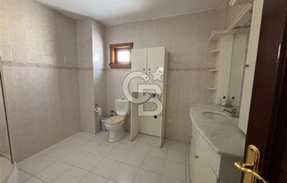 ESKİ BAŞKANIN VİLLASI SATILIK! 320 m² KAPALI GARAJLI