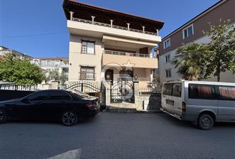 ESKİ BAŞKANIN VİLLASI SATILIK! 320 m² KAPALI GARAJLI